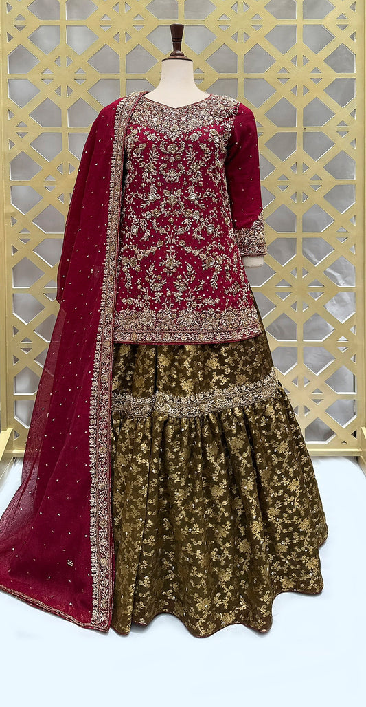 Meesha | Farshi Lehenga | Red & Green