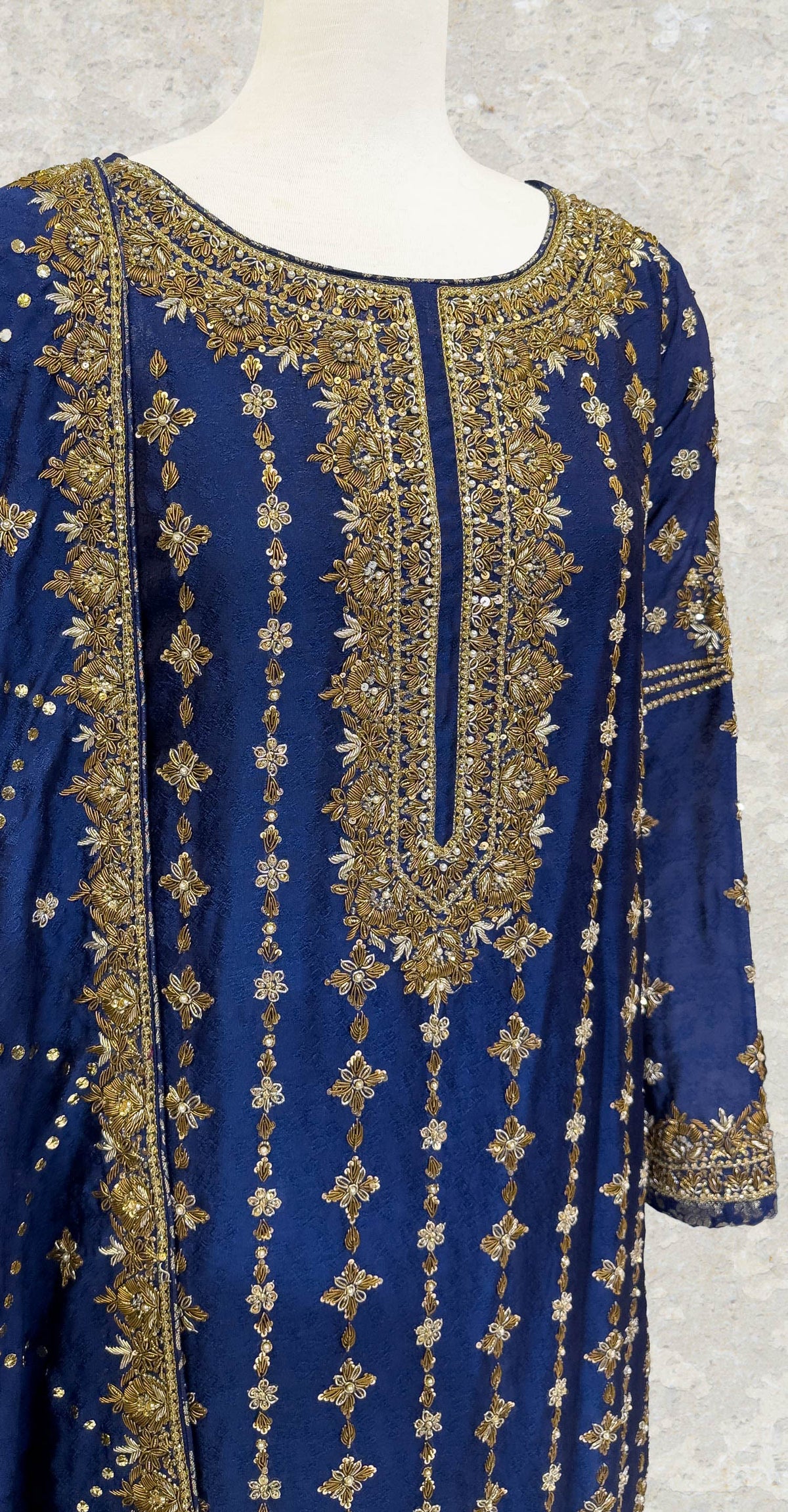 Aghaaz | 3 Piece | Stitched | Ink Blue