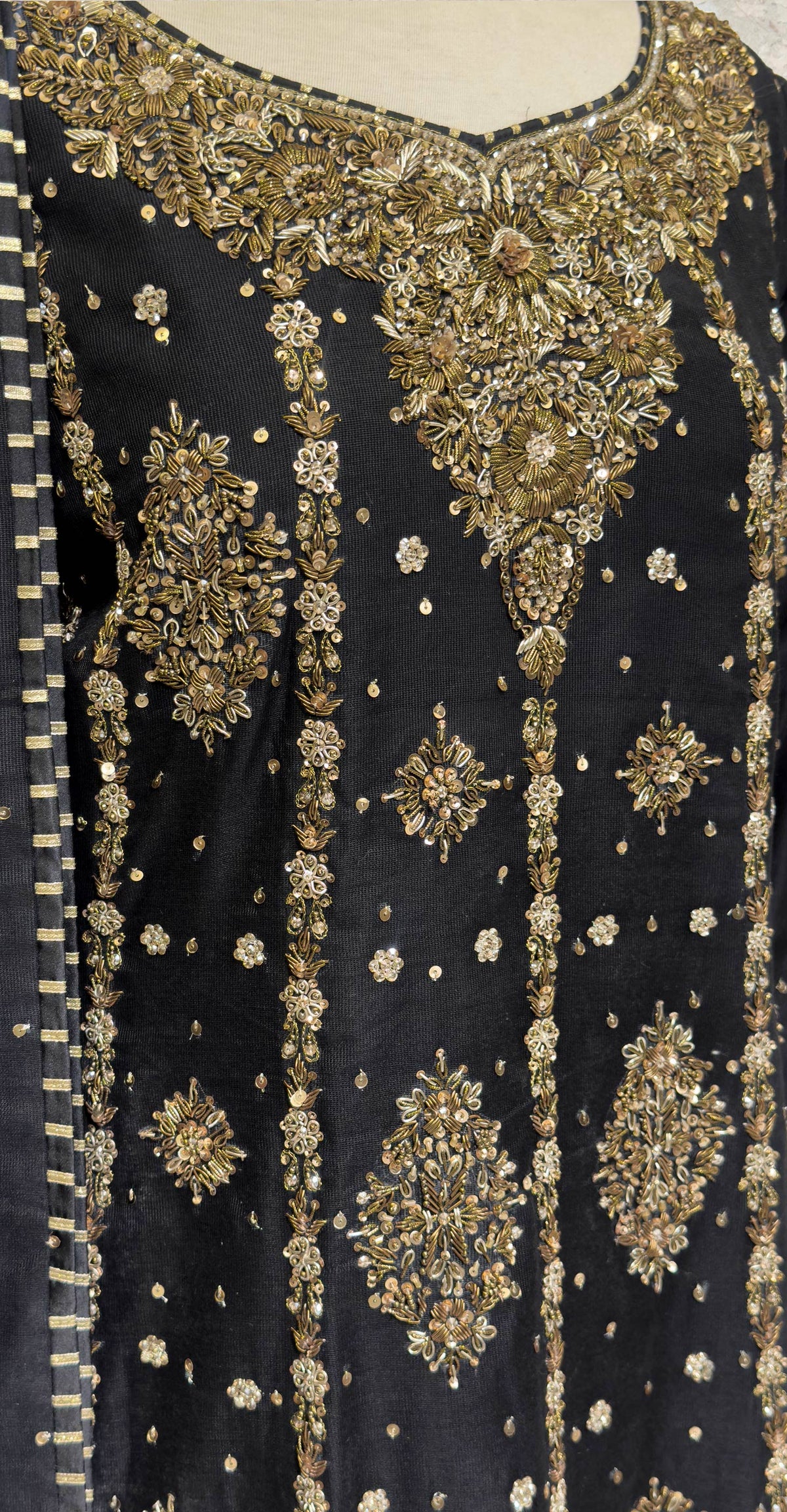 Nagma | Maxi | Black